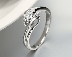 戒指是订婚的时候买还是结婚的时候买，结婚和订婚都要买戒指吗