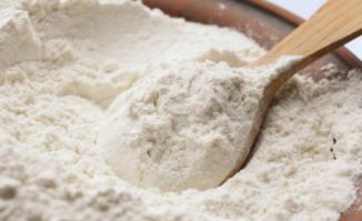 淀粉和面粉的区别作用，淀粉和面粉哪个热量高