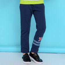 运动裤子配什么上衣好看，运动裤子上的油渍怎么洗掉