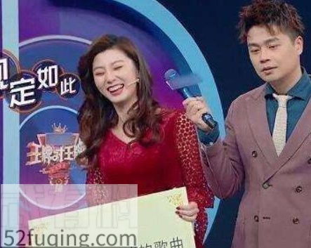 王牌女郎费费个人资料，费费个人资料照片