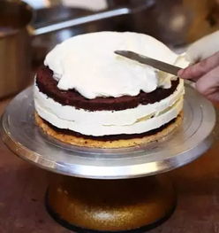 蛋糕胚怎么切片，蛋糕胚的制作方法及配料