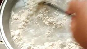 平底不粘锅怎么开锅，平底煎锅第一次怎么开锅