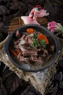 云南汽锅鸡简介，云南汽锅鸡的正宗做法