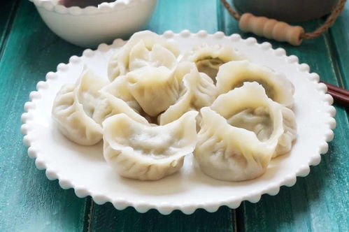 饺子用冷水还是热水煮?，饺子用冷水还是热水煮,开盖还是不开盖,要点水吗