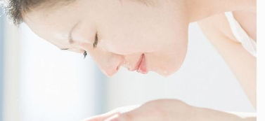 温水洗脸的好处，温水洗脸可以祛痘吗