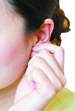 耳朵突然痛是什么原因，睡起来耳朵痛是为什么