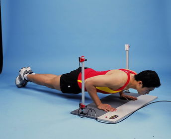 仰卧撑的正确做法图片视频，仰卧撑的正确做法图片女生