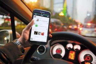 掉头需要等红灯吗 左转红灯，左转掉头需要等红灯吗