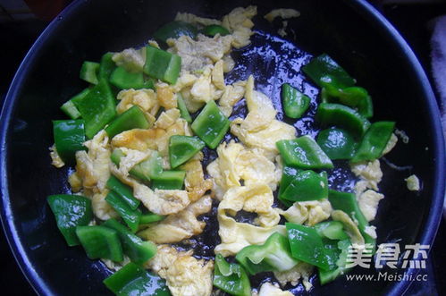 青椒鸡蛋打卤面，青椒鸡蛋饼