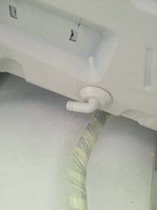 空调内机滴水是怎么回事啊，空调挂机滴水怎么解决