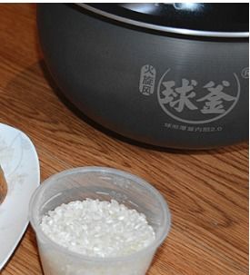 电饭煲怎么煮粥放多少水，电饭煲怎么煮粥按哪个键