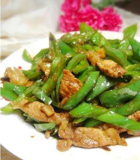 尖椒炒肉怎么做好吃，肥肠炒尖椒