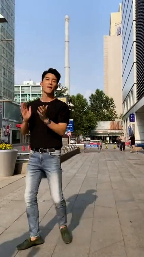 魔镜街拍是哪里的，魔镜街拍相机