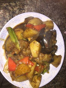 土豆烧茄子的家常做法不用油炸，土豆烧茄子先放茄子还是先放土豆