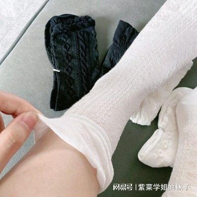 穿过的袜子有多少细菌，穿过的袜子放久了会怎么样