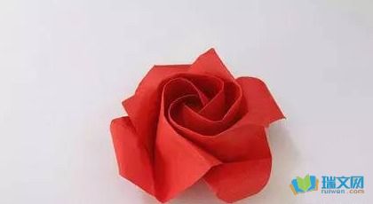 卫生纸叠玫瑰花，卫生纸折玫瑰花