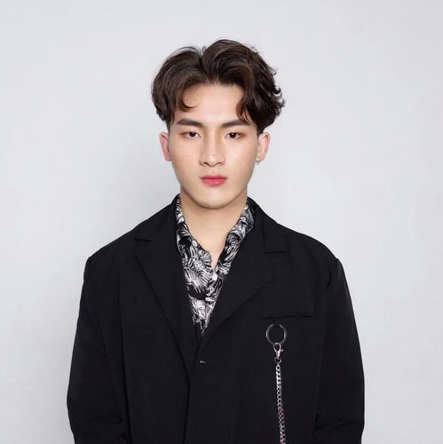 燕尾发型女头发，燕尾发型女头发图片