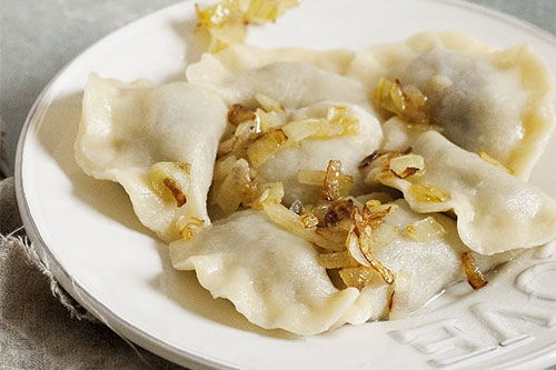 梦见饺子但没吃煮时有很多虫子?，梦见饺子但没吃完