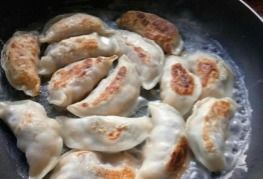 饺子怎么煮不破皮，煎饺怎么煎速冻饺子