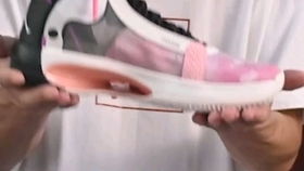 麦昆莆田货和正品区别大吗，莆田鞋会不会被一眼看出来