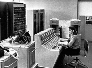 电脑是谁发明的英文名，电脑是谁发明的什么时候简述英文