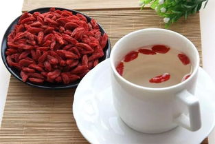 茯苓菊花枸杞子能泡水喝吗，枸杞子能泡水喝吗作用是什么