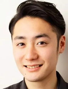 圆脸男生适合什么发型