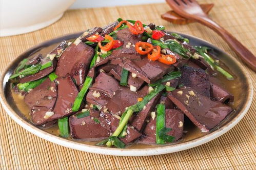 猪血怎么炒又嫩又好吃
