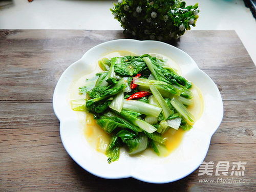 炒小白菜
