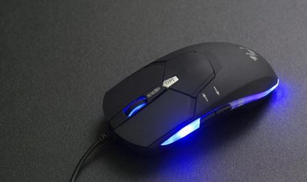 win10系统鼠标左键不好使鼠标点不了东西?