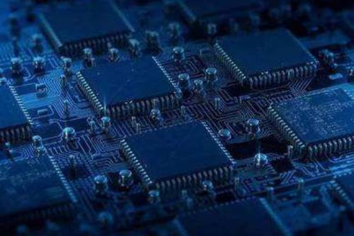amd和intel哪个好(AMD与英特尔的CPU哪个好)