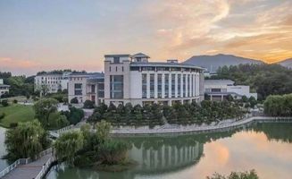 南京审计大学是211吗
