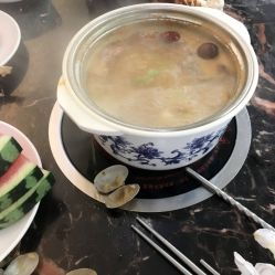 大鲨鱼自助火锅
