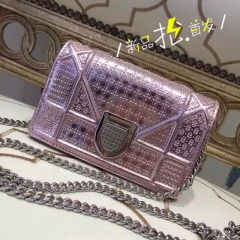 pouch是什么牌子
