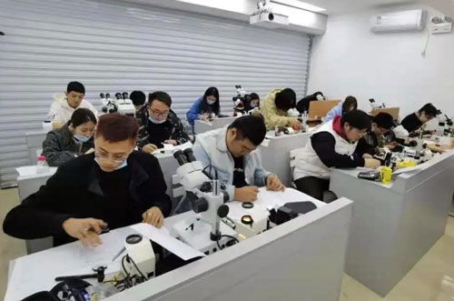 上海最权威的珠宝鉴定师培训机构是哪家?