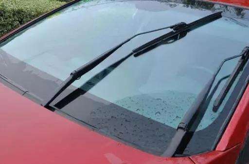 汽车雨刮器异响怎么回事?