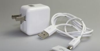 电脑充电器可以充手机吗
