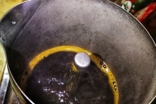 生锈的锅炒菜能吃吗
