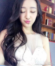 孙瑞梓那么丑怎么被炒成女神