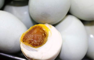 如何大量快速腌制咸鸭蛋出油