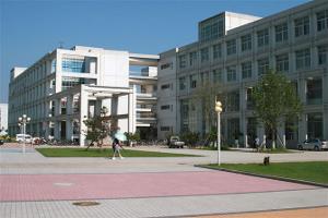 燕山大学里仁学院是几本大学