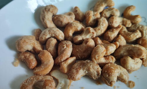 腰果可以生吃吗
