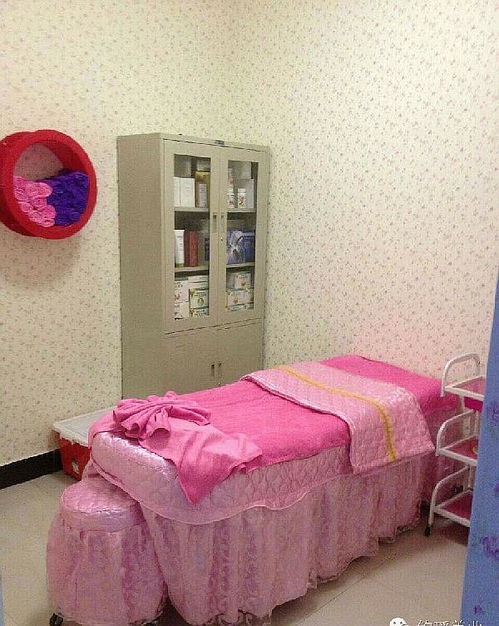 开一个美容店多少钱

