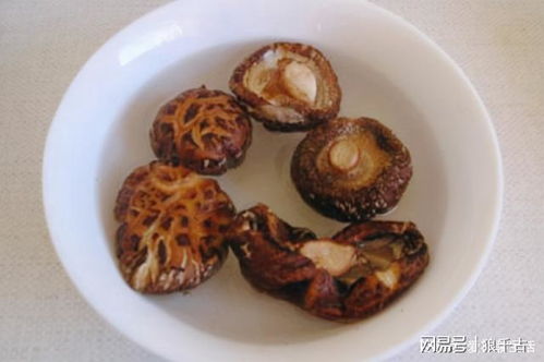 香菇要泡发多久
