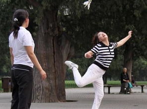 踢毽子能减肥吗
