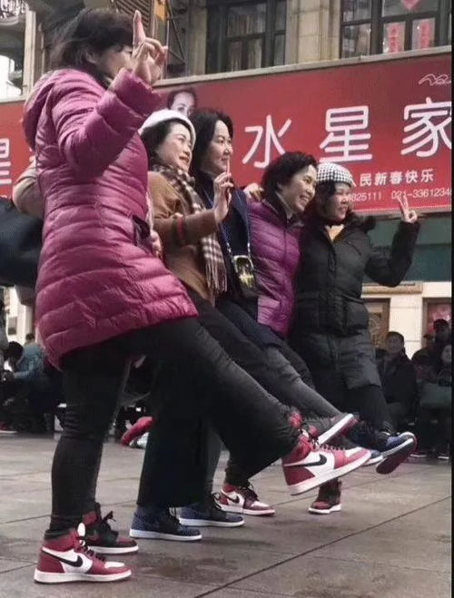国产鞋遭鞋贩子炒作身价暴涨,你怎样看待这件事?