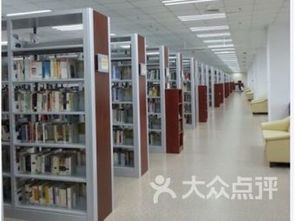 大连大学图书馆

