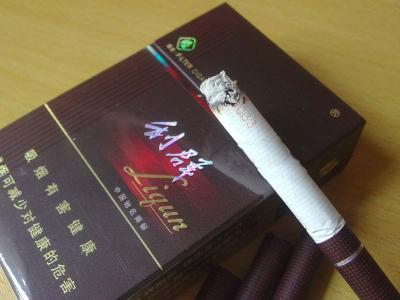 硬壳黑利群多少钱一条
