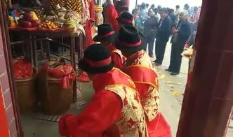 三跪九叩礼是怎么跪法的