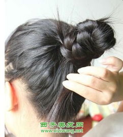 丸子头扎法
